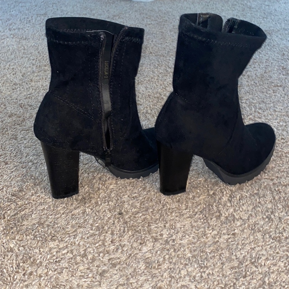 Heeled boots